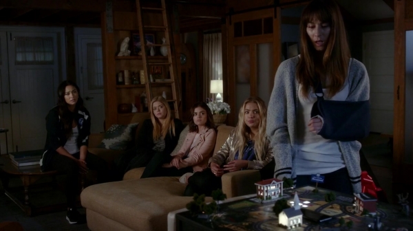 Pretty_Little_Liars_S07E11_WEB-DL_720p_DUAL_WWW_COMANDOTORRENTS_COM_0602.jpg