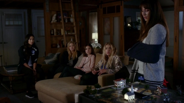 Pretty_Little_Liars_S07E11_WEB-DL_720p_DUAL_WWW_COMANDOTORRENTS_COM_0612.jpg