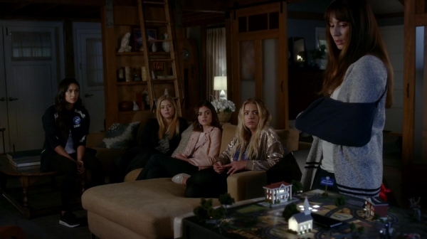 Pretty_Little_Liars_S07E11_WEB-DL_720p_DUAL_WWW_COMANDOTORRENTS_COM_0613.jpg