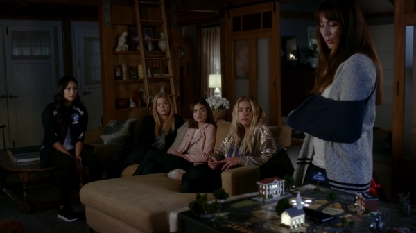 Pretty_Little_Liars_S07E11_WEB-DL_720p_DUAL_WWW_COMANDOTORRENTS_COM_0614.jpg