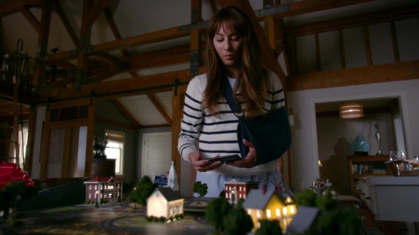 Pretty_Little_Liars_S07E11_WEB-DL_720p_DUAL_WWW_COMANDOTORRENTS_COM_1689.jpg