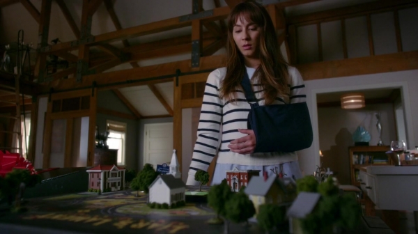 Pretty_Little_Liars_S07E11_WEB-DL_720p_DUAL_WWW_COMANDOTORRENTS_COM_1728.jpg