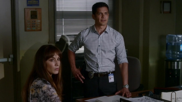Pretty_Little_Liars_S07E12_WEB-DL_720p_DUAL_WWW_COMANDOTORRENTS_COM_1170.jpg