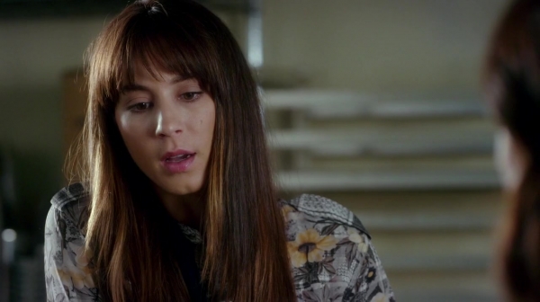 Pretty_Little_Liars_S07E12_WEB-DL_720p_DUAL_WWW_COMANDOTORRENTS_COM_1401.jpg