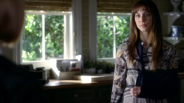Pretty_Little_Liars_S07E12_WEB-DL_720p_DUAL_WWW_COMANDOTORRENTS_COM_1513.jpg