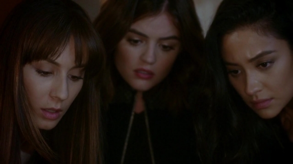 Pretty_Little_Liars_S07E12_WEB-DL_720p_DUAL_WWW_COMANDOTORRENTS_COM_2402.jpg