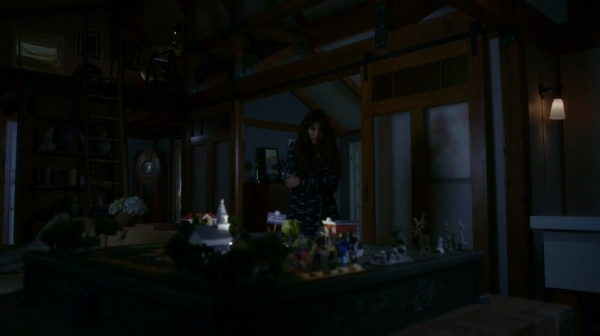 Pretty_Little_Liars_S07E13_WEB-DL_720p_DUAL_WWW_COMANDOTORRENTS_COM_0065.jpg