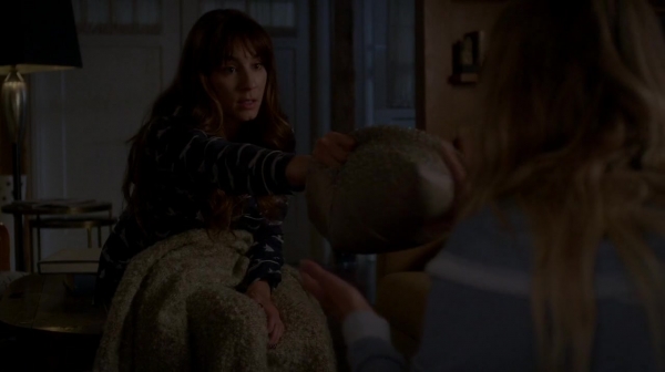Pretty_Little_Liars_S07E13_WEB-DL_720p_DUAL_WWW_COMANDOTORRENTS_COM_0155.jpg