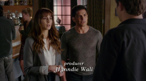 Pretty_Little_Liars_S07E13_WEB-DL_720p_DUAL_WWW_COMANDOTORRENTS_COM_0330.jpg