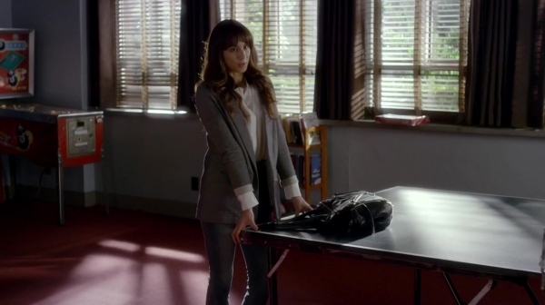 Pretty_Little_Liars_S07E13_WEB-DL_720p_DUAL_WWW_COMANDOTORRENTS_COM_0729.jpg