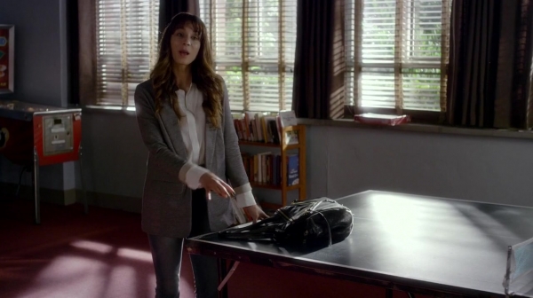 Pretty_Little_Liars_S07E13_WEB-DL_720p_DUAL_WWW_COMANDOTORRENTS_COM_0732.jpg