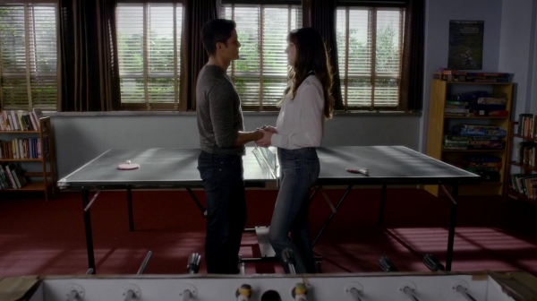 Pretty_Little_Liars_S07E13_WEB-DL_720p_DUAL_WWW_COMANDOTORRENTS_COM_1133.jpg