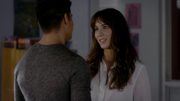 Pretty_Little_Liars_S07E13_WEB-DL_720p_DUAL_WWW_COMANDOTORRENTS_COM_1135.jpg
