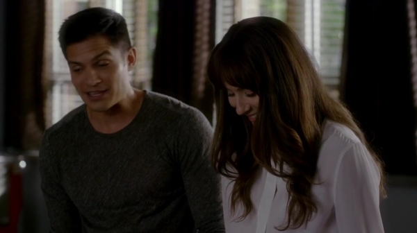 Pretty_Little_Liars_S07E13_WEB-DL_720p_DUAL_WWW_COMANDOTORRENTS_COM_1145.jpg
