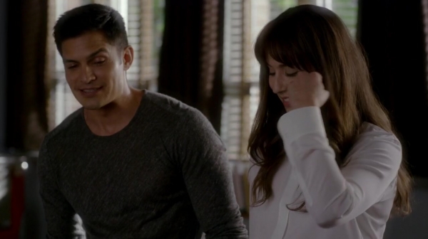 Pretty_Little_Liars_S07E13_WEB-DL_720p_DUAL_WWW_COMANDOTORRENTS_COM_1146.jpg