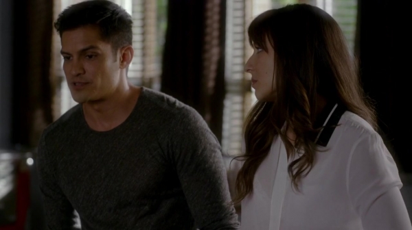 Pretty_Little_Liars_S07E13_WEB-DL_720p_DUAL_WWW_COMANDOTORRENTS_COM_1149.jpg