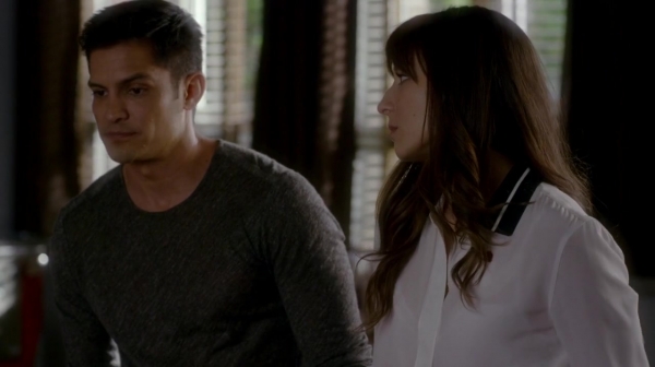 Pretty_Little_Liars_S07E13_WEB-DL_720p_DUAL_WWW_COMANDOTORRENTS_COM_1150.jpg