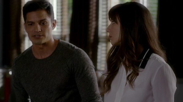 Pretty_Little_Liars_S07E13_WEB-DL_720p_DUAL_WWW_COMANDOTORRENTS_COM_1151.jpg