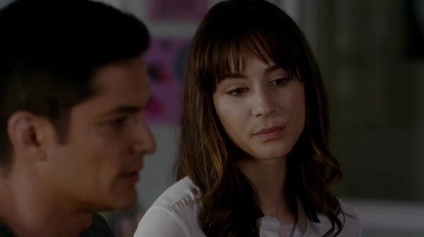 Pretty_Little_Liars_S07E13_WEB-DL_720p_DUAL_WWW_COMANDOTORRENTS_COM_1154.jpg
