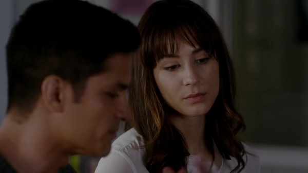 Pretty_Little_Liars_S07E13_WEB-DL_720p_DUAL_WWW_COMANDOTORRENTS_COM_1155.jpg