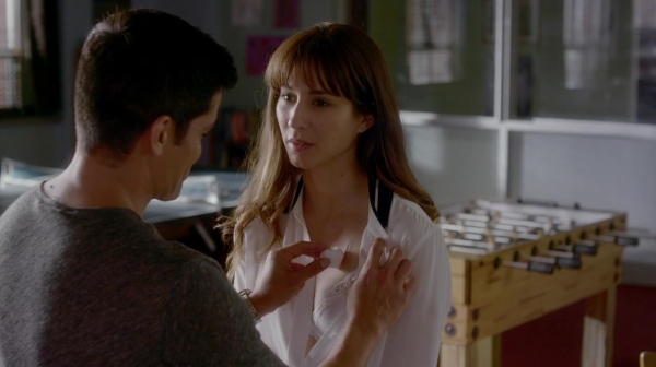 Pretty_Little_Liars_S07E13_WEB-DL_720p_DUAL_WWW_COMANDOTORRENTS_COM_1550.jpg