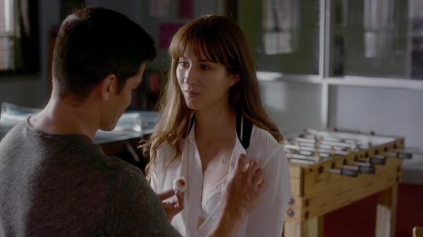Pretty_Little_Liars_S07E13_WEB-DL_720p_DUAL_WWW_COMANDOTORRENTS_COM_1551.jpg