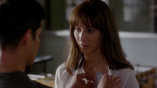 Pretty_Little_Liars_S07E13_WEB-DL_720p_DUAL_WWW_COMANDOTORRENTS_COM_1589.jpg