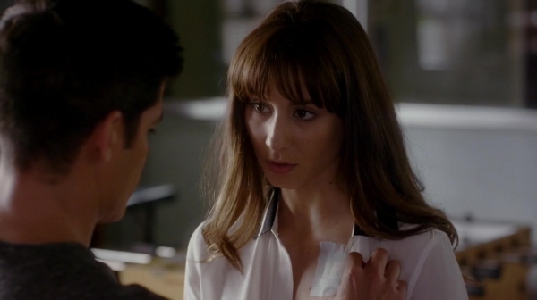 Pretty_Little_Liars_S07E13_WEB-DL_720p_DUAL_WWW_COMANDOTORRENTS_COM_1600.jpg