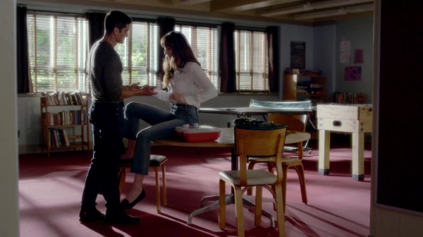 Pretty_Little_Liars_S07E13_WEB-DL_720p_DUAL_WWW_COMANDOTORRENTS_COM_1619.jpg