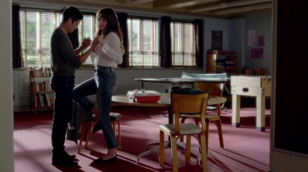 Pretty_Little_Liars_S07E13_WEB-DL_720p_DUAL_WWW_COMANDOTORRENTS_COM_1621.jpg