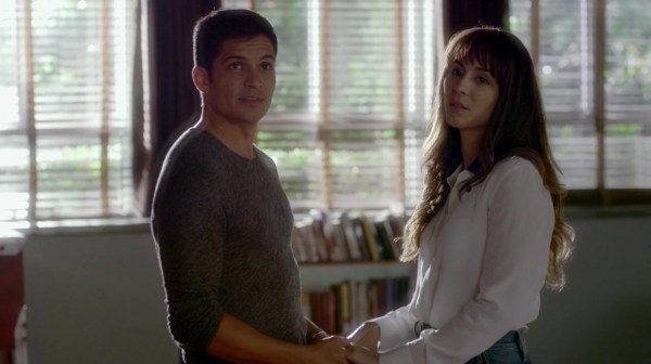 Pretty_Little_Liars_S07E13_WEB-DL_720p_DUAL_WWW_COMANDOTORRENTS_COM_1624.jpg