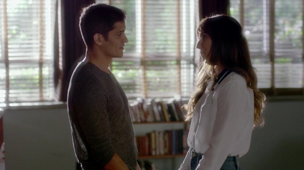 Pretty_Little_Liars_S07E13_WEB-DL_720p_DUAL_WWW_COMANDOTORRENTS_COM_1628.jpg