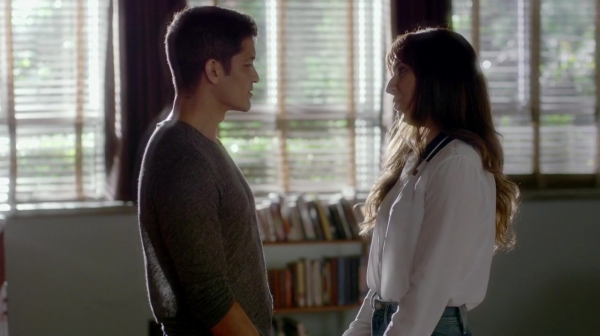Pretty_Little_Liars_S07E13_WEB-DL_720p_DUAL_WWW_COMANDOTORRENTS_COM_1629.jpg