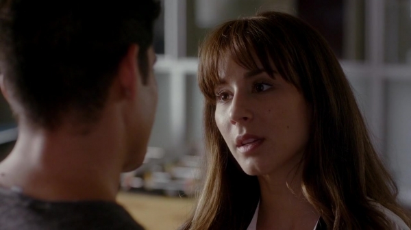 Pretty_Little_Liars_S07E13_WEB-DL_720p_DUAL_WWW_COMANDOTORRENTS_COM_1644.jpg