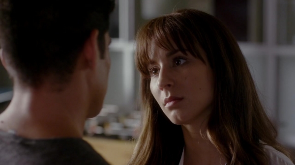 Pretty_Little_Liars_S07E13_WEB-DL_720p_DUAL_WWW_COMANDOTORRENTS_COM_1662.jpg