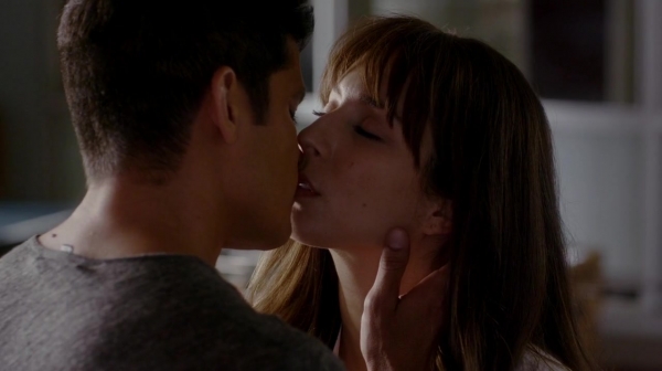 Pretty_Little_Liars_S07E13_WEB-DL_720p_DUAL_WWW_COMANDOTORRENTS_COM_1674.jpg