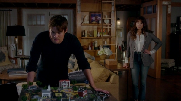 Pretty_Little_Liars_S07E13_WEB-DL_720p_DUAL_WWW_COMANDOTORRENTS_COM_1840.jpg