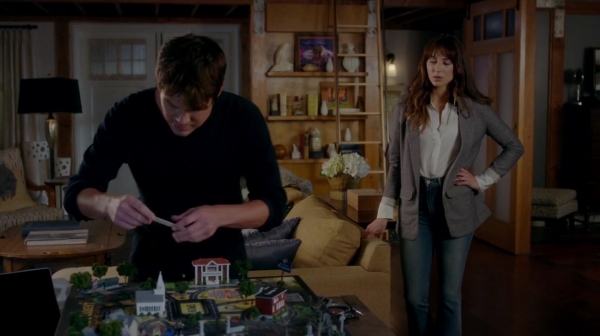Pretty_Little_Liars_S07E13_WEB-DL_720p_DUAL_WWW_COMANDOTORRENTS_COM_1851.jpg