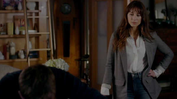 Pretty_Little_Liars_S07E13_WEB-DL_720p_DUAL_WWW_COMANDOTORRENTS_COM_1854.jpg