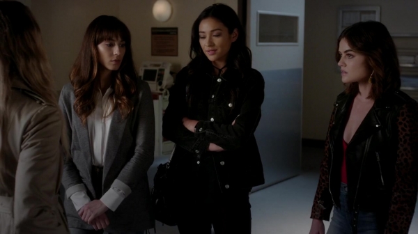 Pretty_Little_Liars_S07E13_WEB-DL_720p_DUAL_WWW_COMANDOTORRENTS_COM_2260.jpg