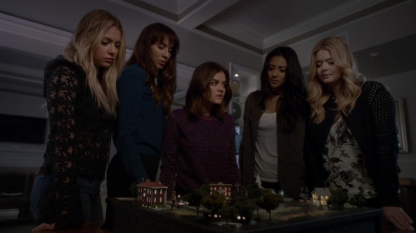 Pretty_Little_Liars_S07E14_WEB-DL_720p_DUAL_WWW_COMANDOTORRENTS_COM_0819.jpg