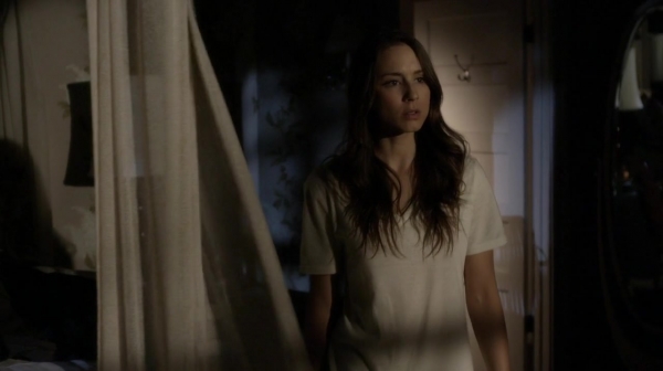 Pretty_Little_Liars_S07E14_WEB-DL_720p_DUAL_WWW_COMANDOTORRENTS_COM_2101.jpg