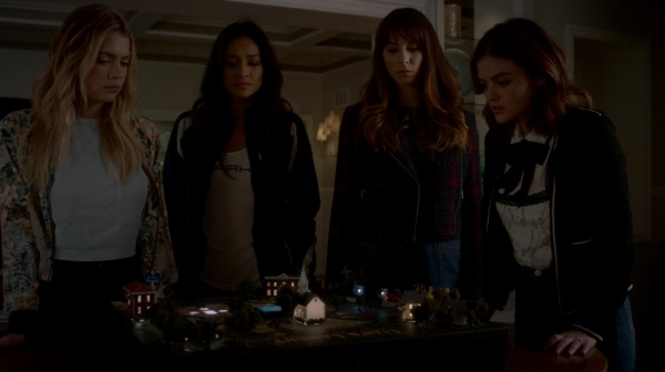 Pretty_Little_Liars_S07E14_WEB-DL_720p_DUAL_WWW_COMANDOTORRENTS_COM_2341.jpg