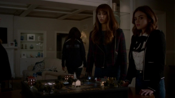 Pretty_Little_Liars_S07E14_WEB-DL_720p_DUAL_WWW_COMANDOTORRENTS_COM_2390.jpg