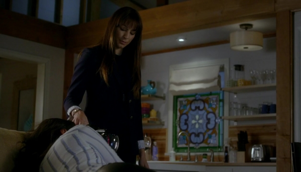 Pretty_Little_Liars_S07E15_WEB-DL_720p_DUAL_WWW_COMANDOTORRENTS_COM_0961.jpg