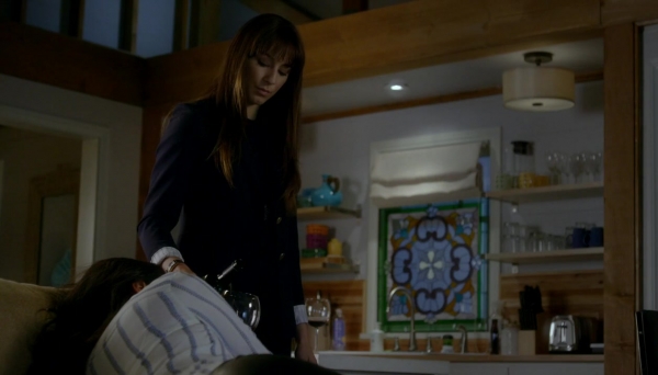 Pretty_Little_Liars_S07E15_WEB-DL_720p_DUAL_WWW_COMANDOTORRENTS_COM_0963.jpg