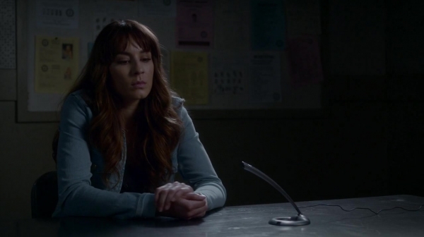 Pretty_Little_Liars_S07E16_WEB-DL_720p_DUAL_WWW_COMANDOTORRENTS_COM_0130.jpg