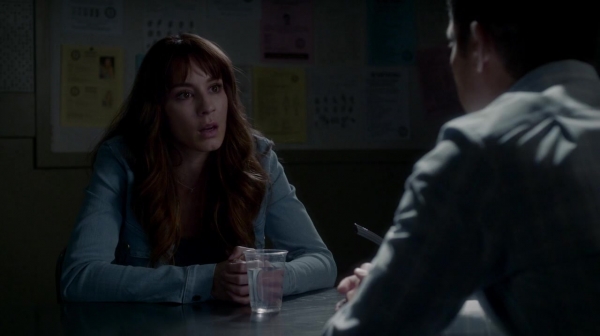 Pretty_Little_Liars_S07E16_WEB-DL_720p_DUAL_WWW_COMANDOTORRENTS_COM_0146.jpg