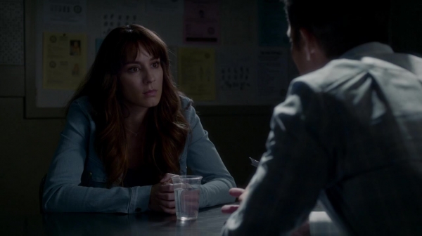 Pretty_Little_Liars_S07E16_WEB-DL_720p_DUAL_WWW_COMANDOTORRENTS_COM_0150.jpg