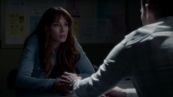 Pretty_Little_Liars_S07E16_WEB-DL_720p_DUAL_WWW_COMANDOTORRENTS_COM_0181.jpg